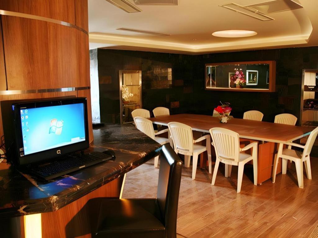Jinan Yuquan Simpson Hotel Zewnętrze zdjęcie